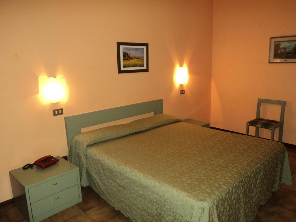 Zenith Otel Montecatini Terme Oda fotoğraf