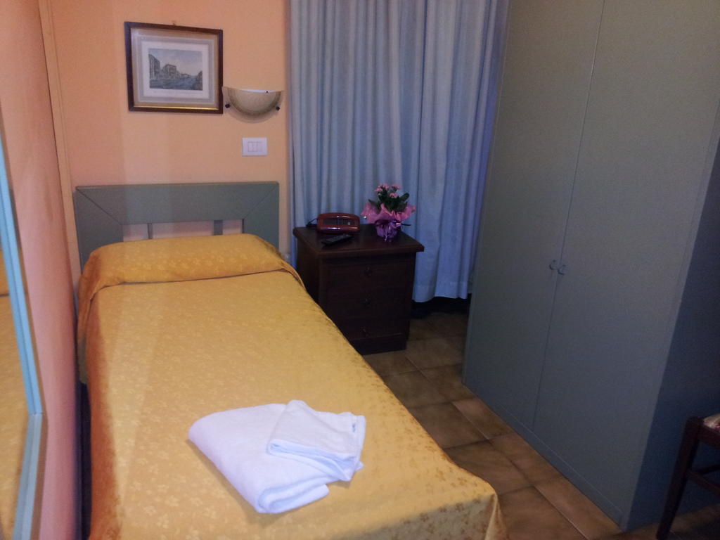 Zenith Otel Montecatini Terme Oda fotoğraf